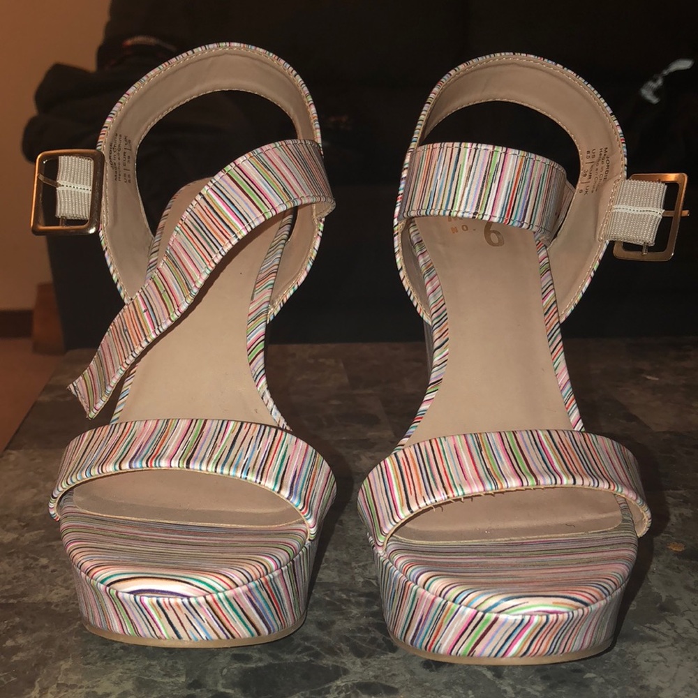 Shoes - Picture 3 of 4